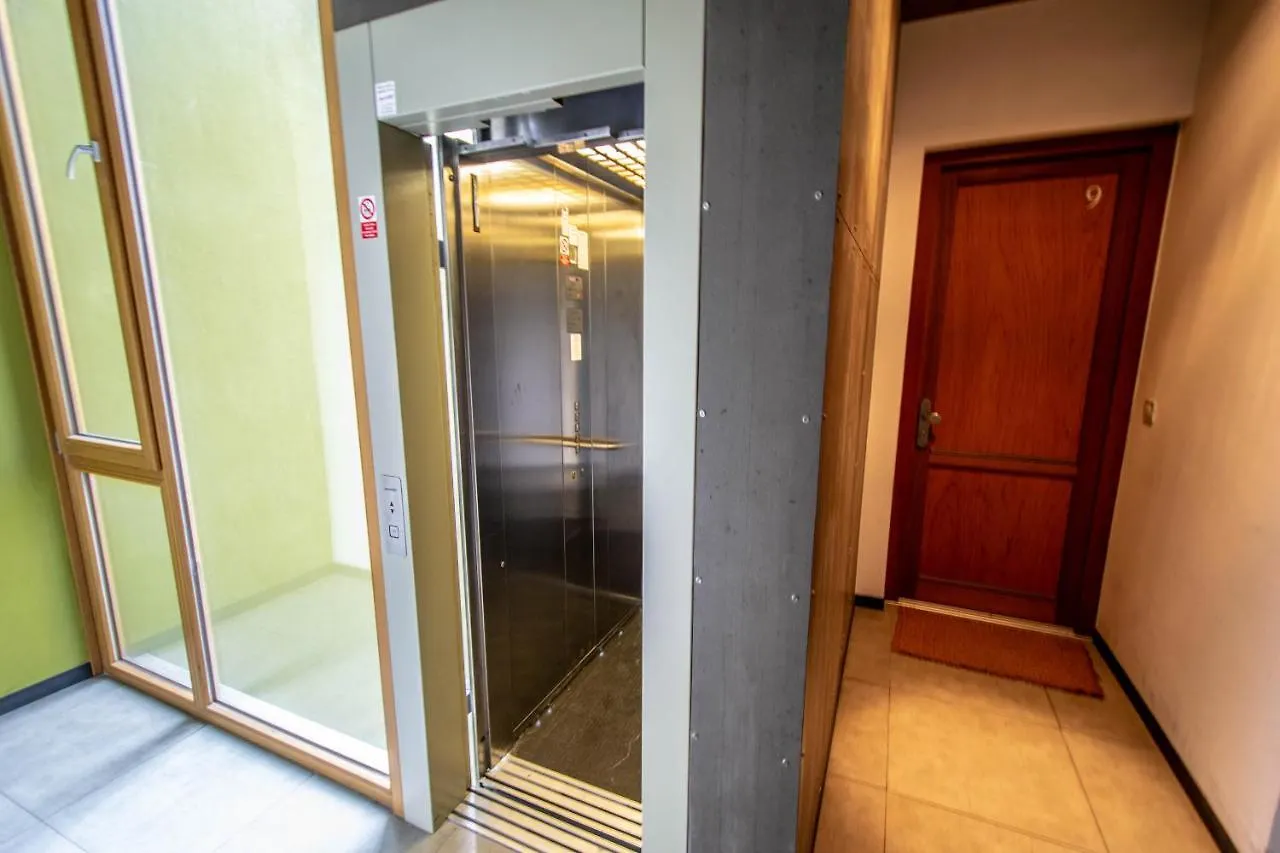 Wooden Design 2Bdr Apartment Near Eden Garden Praga