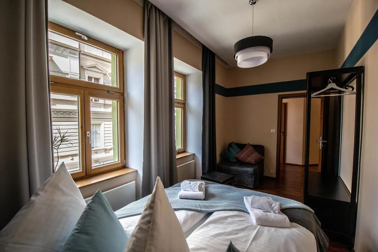 Wooden Design 2Bdr Apartment Near Eden Garden Prague