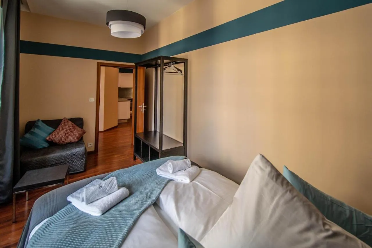 Wooden Design 2Bdr Apartment Near Eden Garden Prague Czech Republic