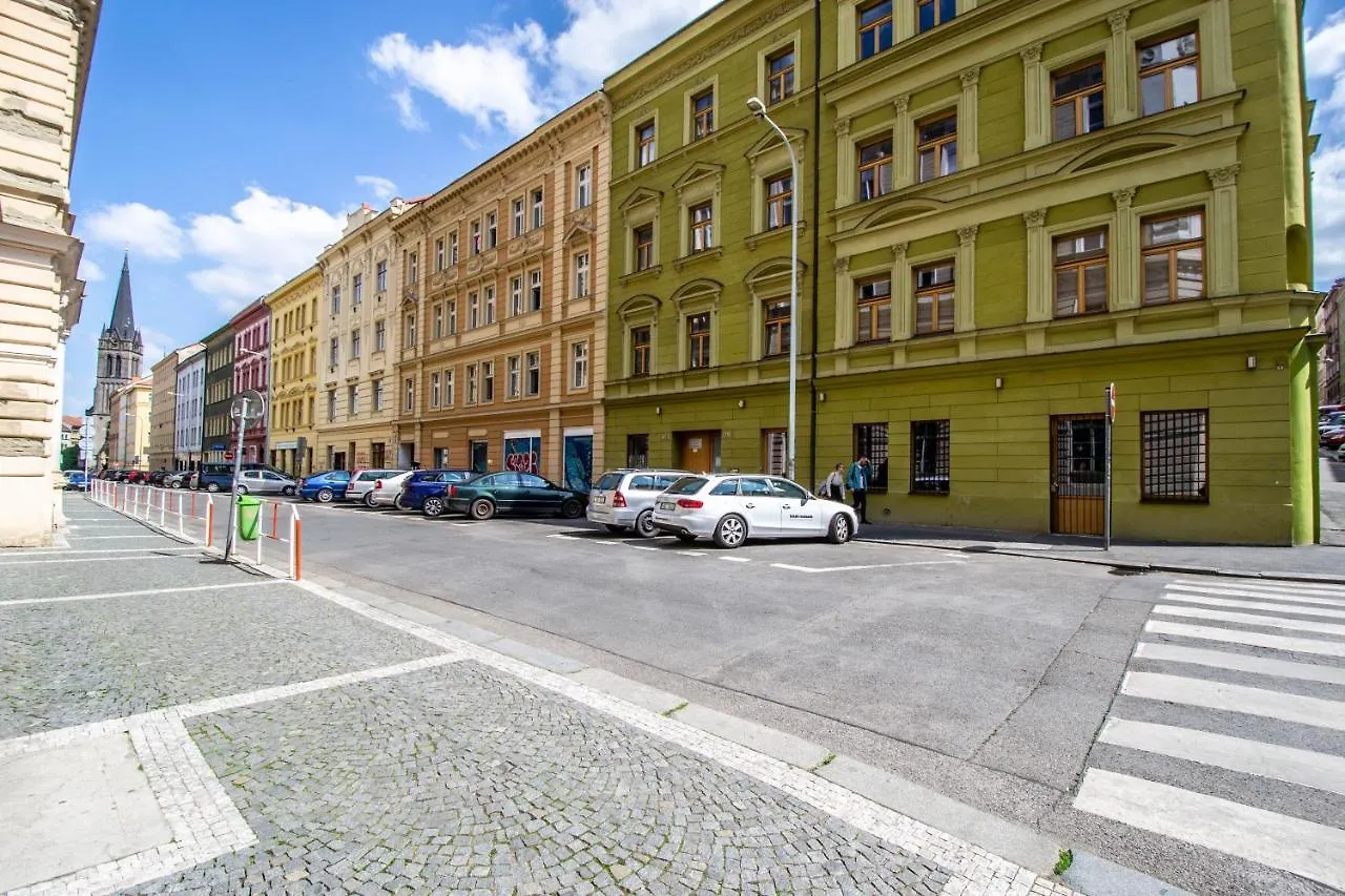 Wooden Design 2Bdr Apartment Near Eden Garden Prague