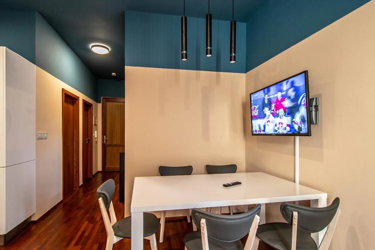 Wooden Design 2Bdr Apartment Near Eden Garden Prague